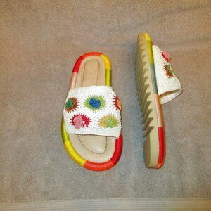 Farm Rio Sunset Crochet Slide Sandals Size 10 Vegan Leather Rainbow Beach Resort